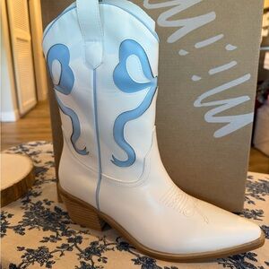 Women's Western Cowboy Boots - White with Blue Bow